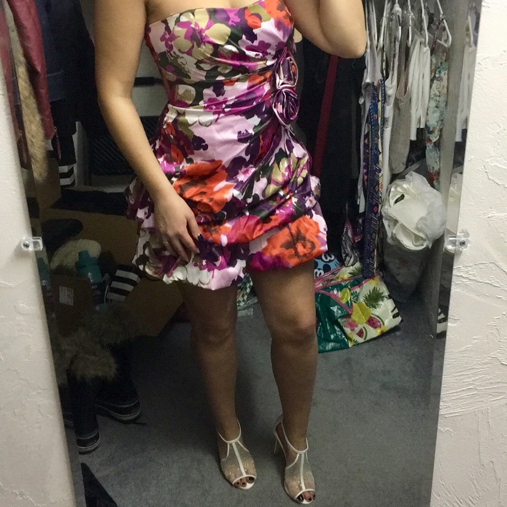 Strapless floral dress🌺🌸 - Picture 2 of 5